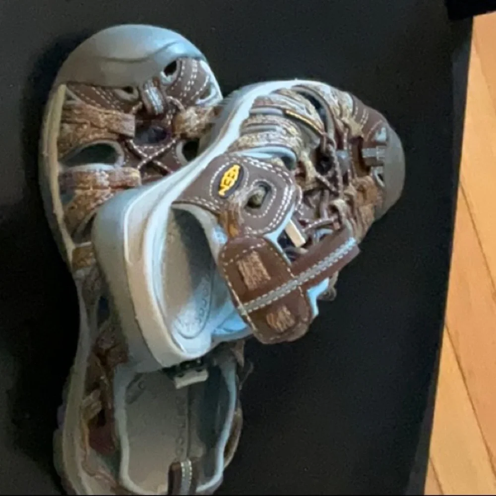 Women’s BROWN KEEN Whisper sandals

NEVER WORN - Picture 5 of 5